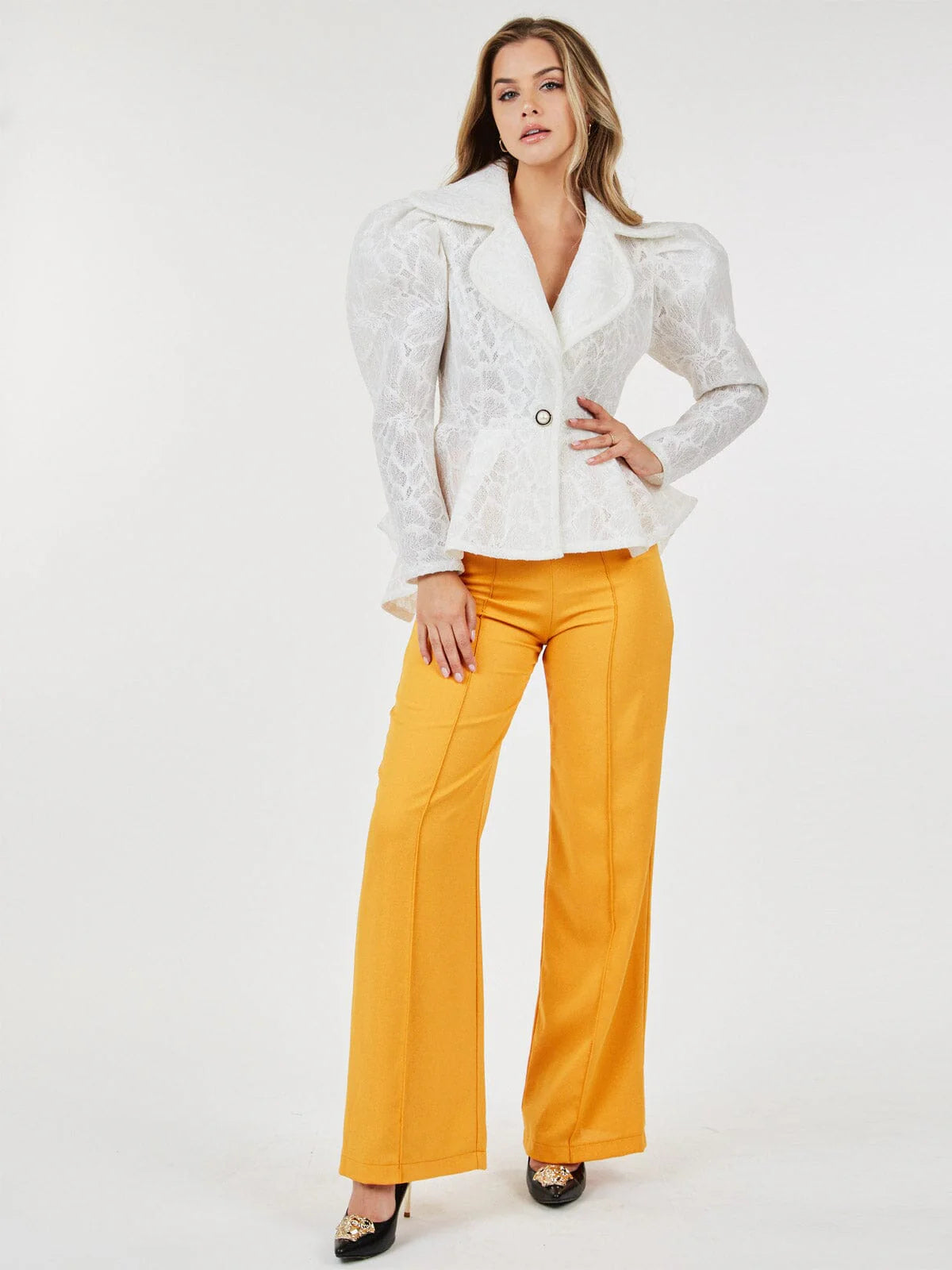 OFF WHITE LONG PUFF SLEEVE BUTTON CLOSURE HIGH-LOW JACKET