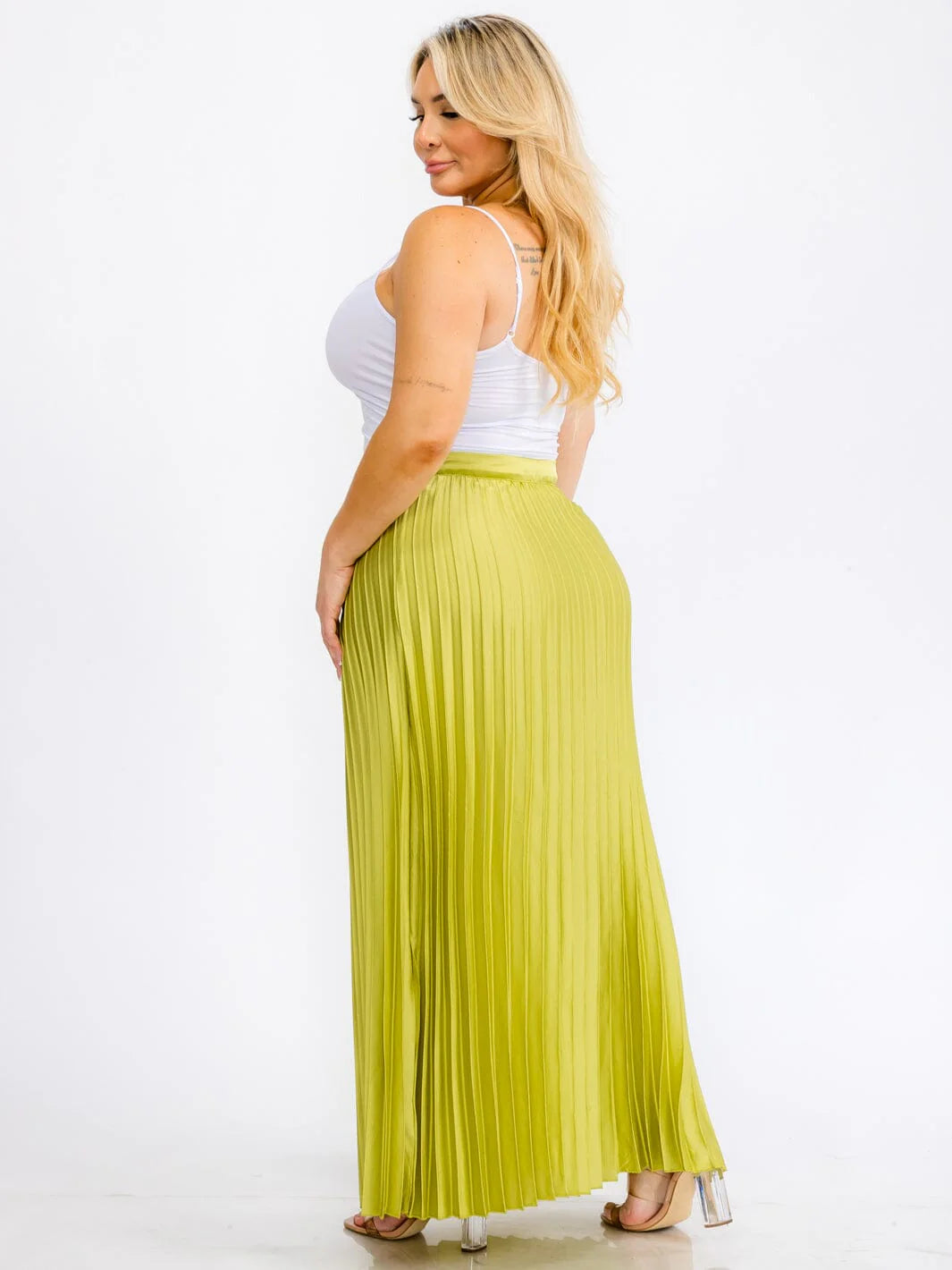 PLUS SIZE ZIPPER CLOSURE PLEATED MAXI SKIRT